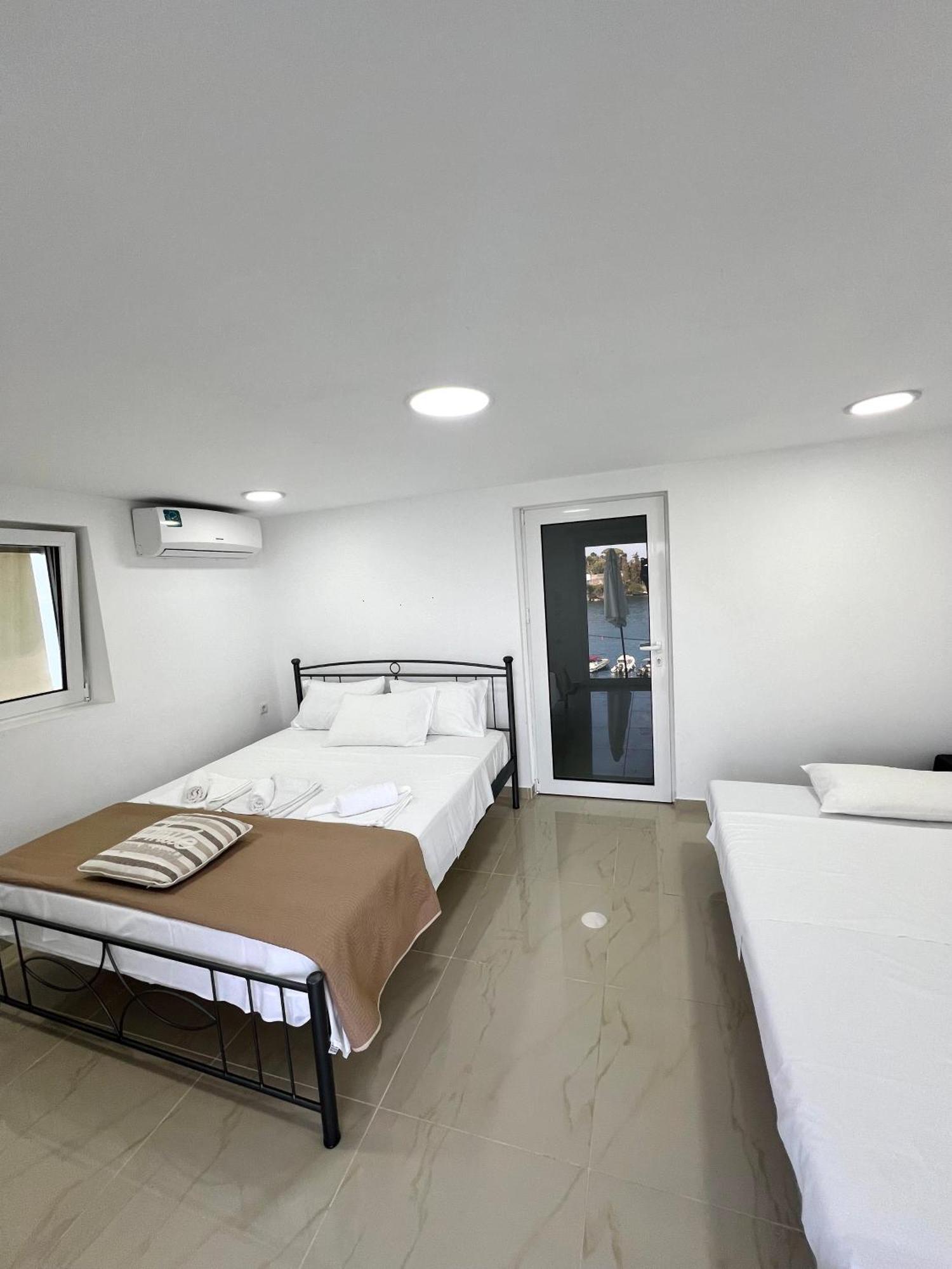 Aronis Spyros Panoramic Seaview Apartments Longós 객실 사진